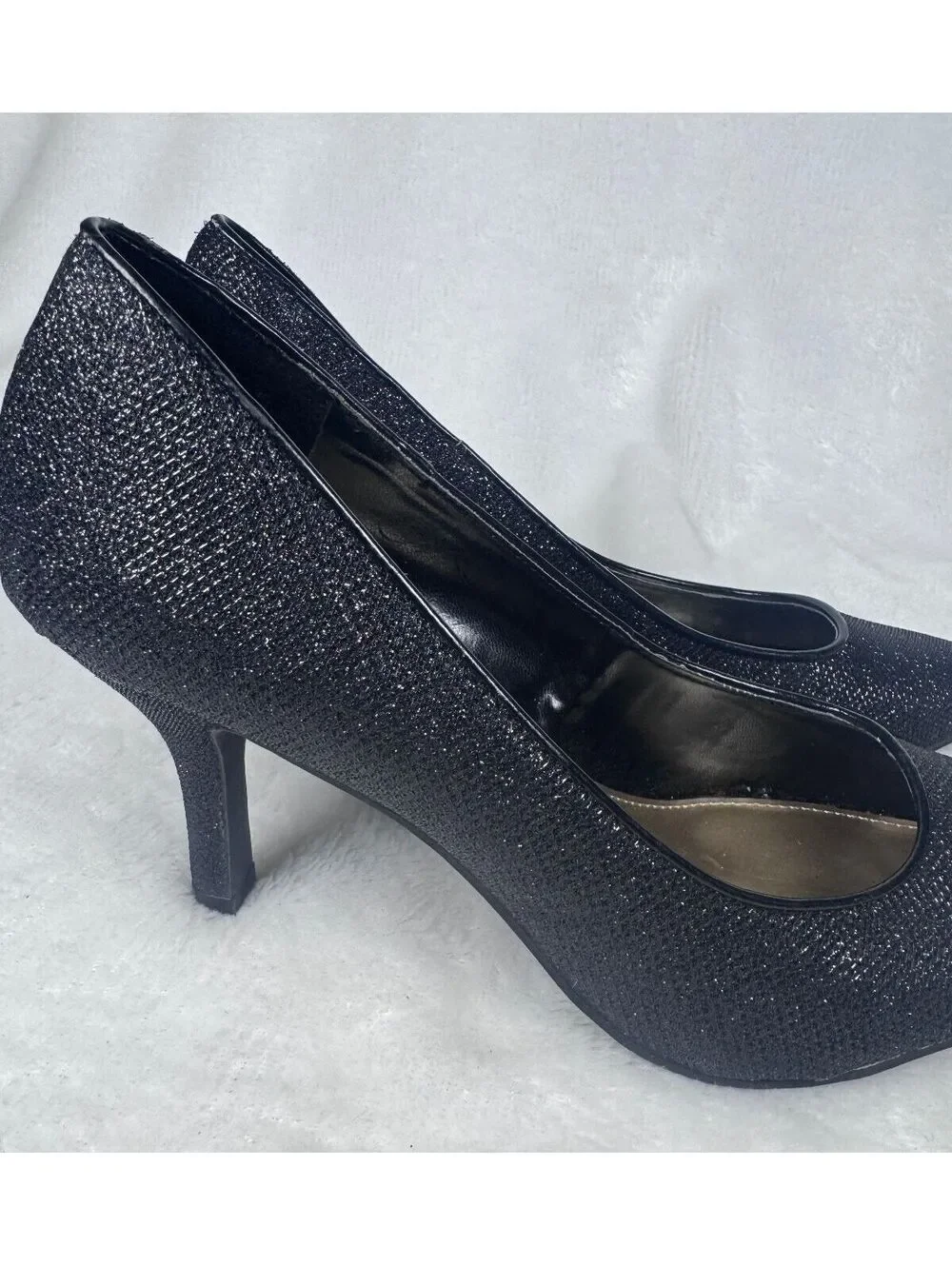 Fioni Night Women’s Pointed Toe Sparkly Black Heels Size 9.5